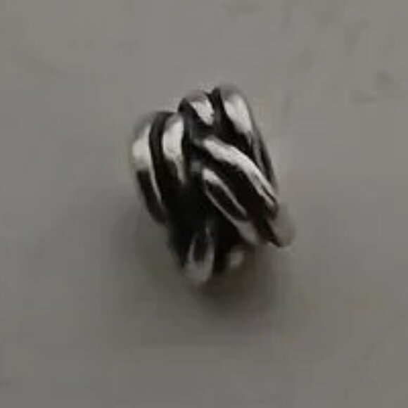 Pandora Twisted Love Knot silver charm authentic - Picture 5 of 6